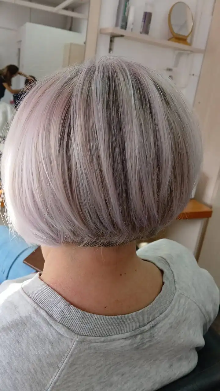 Tunsoare bob realizată la Salon Luceafărul